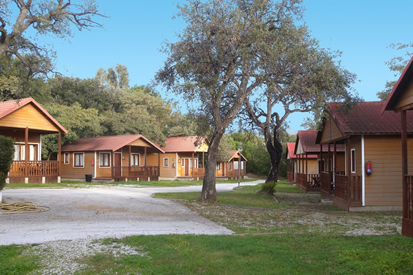 Camping La Buganvilla zona bungalows